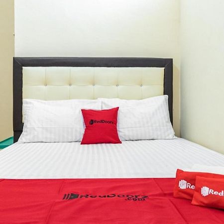 Reddoorz Syariah @ Jalan Setiabudi Medan 3 Exterior foto
